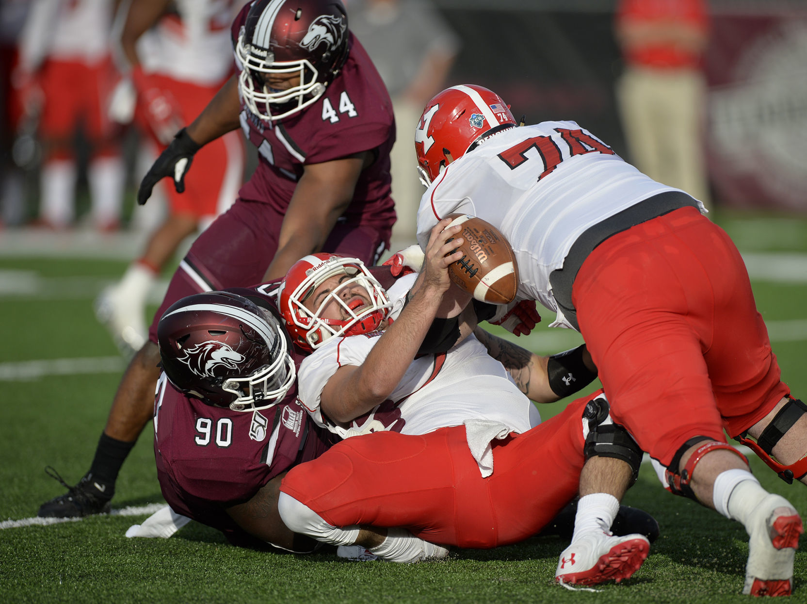 SIU defeats Youngstown State